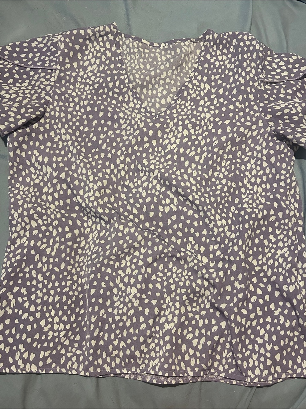 Women's Purple V-Neck Short Sleeve Top with White Spot Print